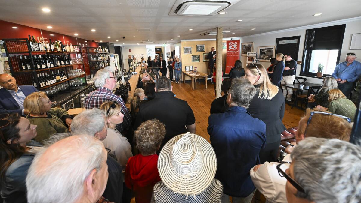 The auction of the Empire Hotel at Beechworth on Friday afternoon drew a crowd of about 100, but failed to attract any bids. Picture by Mark Jesser
