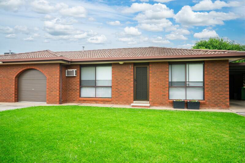 1-595 Webb Street, Lavington sold for $300,000. Picture supplied