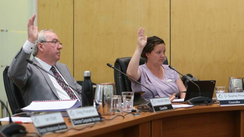 Indigo Shire Council deputy mayor Bernard Gaffney and mayor Sophie Price. File picture