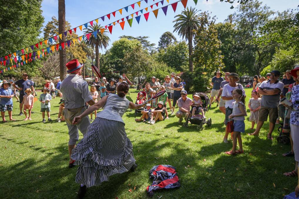 Performers dazzled kids, one of the many spectacles to see at Gardenesque at Albury's Botanic Gardens. Picture by James Wiltshire