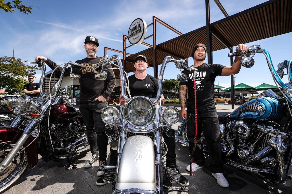 Vicla-style motorbike enthusiasts Ashley Faithful, John Zanghellini and Narin Eckley visited Blind Freddy's in Wodonga on Sunday October 29, in anticipation for the 2023 Aussie Viclas National show. Picture by James Wiltshire