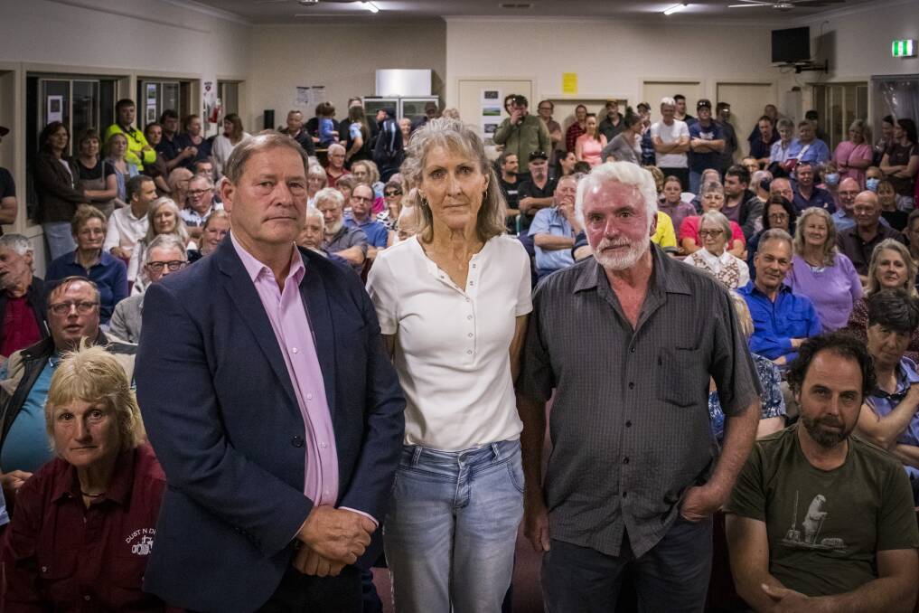 Nationals Member for Ovens Valley Tim McCurdy, Sharon McEvoy and Paul Ingram at the community meeting about the lithium battery project in November 2023. Picture by Layton Holley