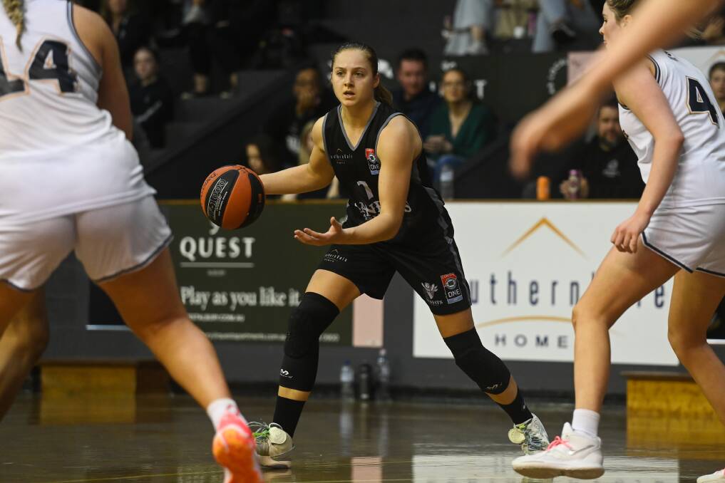US import Mikayla Pivec has re-signed with the Albury Wodonga Bandits for another NBL1 season. File picture by Mark Jesser