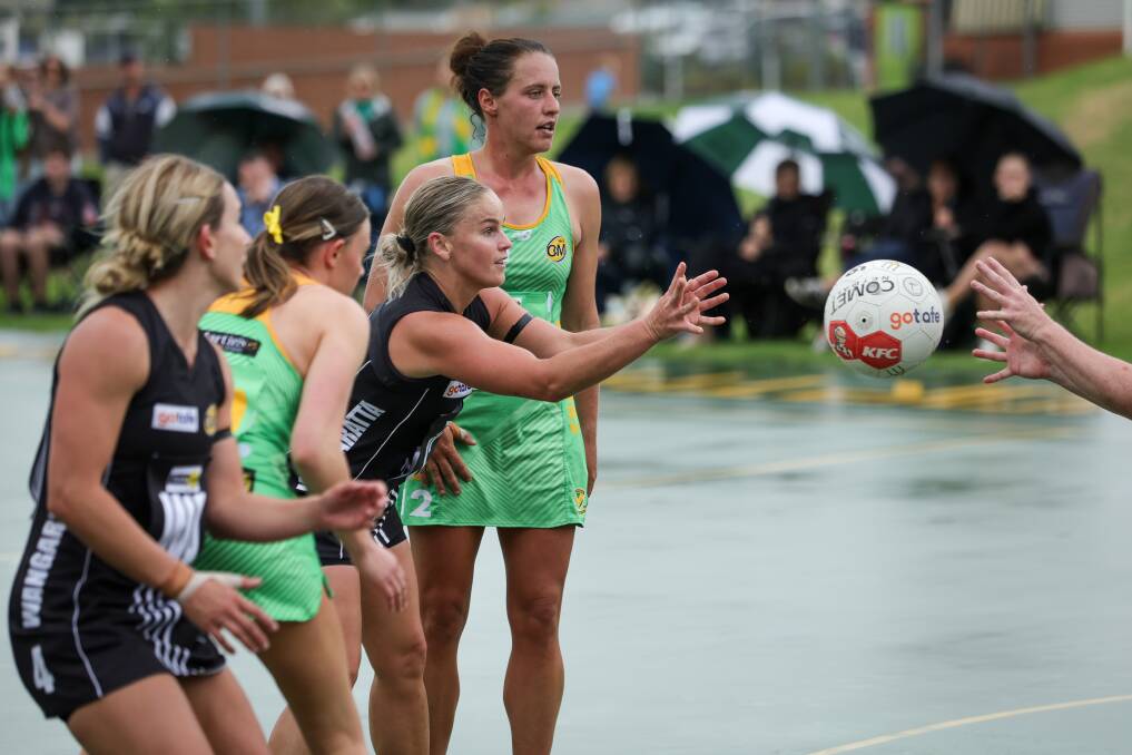 Wangaratta's Issy Newton get the pass away during the Magpies win against the Hoppers. Picture by James Wiltshire