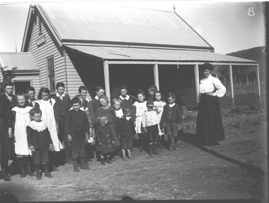 SCHOOL OF HARD KNOCKS: Wodonga West Primary School pictured here circa 1910 closed in 1949, but not before Des Klinge's family experienced ill-treatment due to their German heritage.