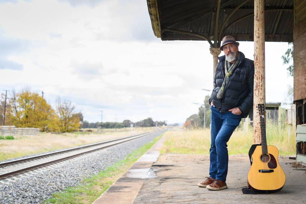 Bethanga entertainer, author and teacher Peter Klein lost his flatmate Mark Wilson in a train crash at Barnawartha 40 years ago. Picture: MARK JESSER