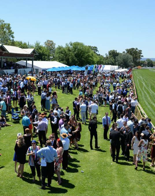 It's horses for courses this weekend. Punters will combine fine dining and country racing at Wodonga Race Club on Saturday.