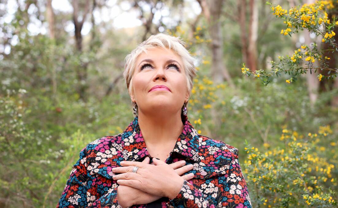 Award-winning country singer-songwriter Melinda Schneider will sing an intimate and soulful matinee, Songs of Hope, at St Matthew's Church in Albury on May 27. It will be a fundraiser for St Matthew's Emergency Care.