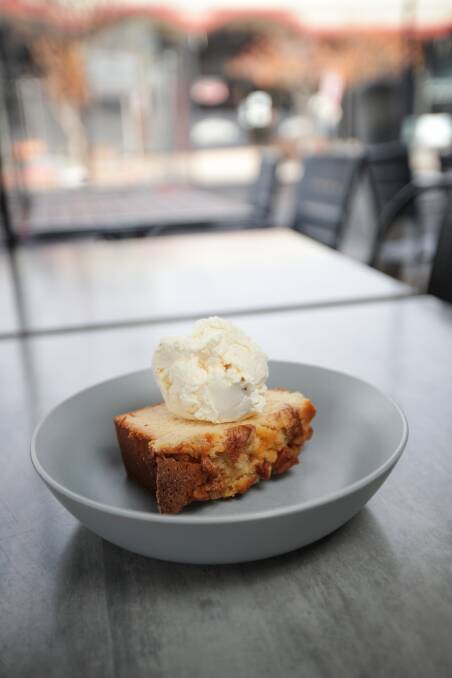 Wodonga's Corner Cafe Co shares is popular recipe for Apple Teacake.