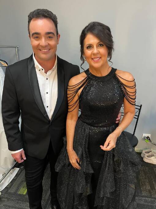Country singers Jason Owen and Tania Kernaghan will open their national tour at The Commercial Club Albury on Saturday, May 4. Picture supplied