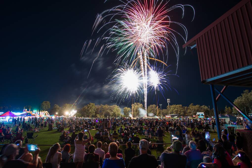LIGHT UP THE SKY; The main Wodonga event at Birallee Park drew about 10,000 people to watch the early fireworks last year and organisers are expecting a similar crowd at Monday's New Year celebrations.