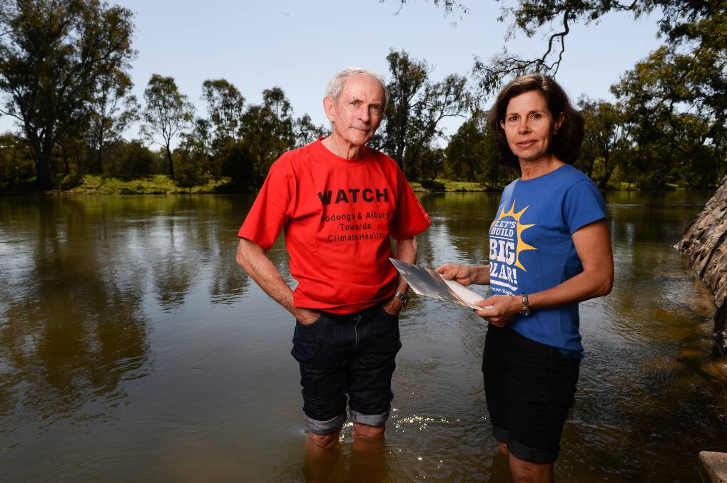 PROTECT OUR RIVERS: Wodonga Albury Toward Climate Health members Bruce Key and Lizette Salmon want federal politicians to make a bigger stand. Picture: MARK JESSER