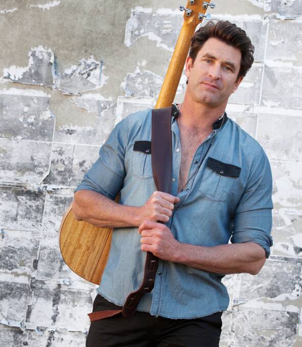 BORDER BOUND: Popular Byron Bay-based singer-songwriter Pete Murray is about to hit the road for his national Comacho tour, and will perform in Albury in August.