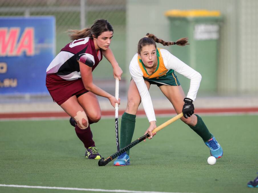 FROM THE ARCHIVES: Tess Palubiksi in action for the Albury-Wodonga Spitfires side against TVHC at the Albury Hockey Centre back in 2018. 