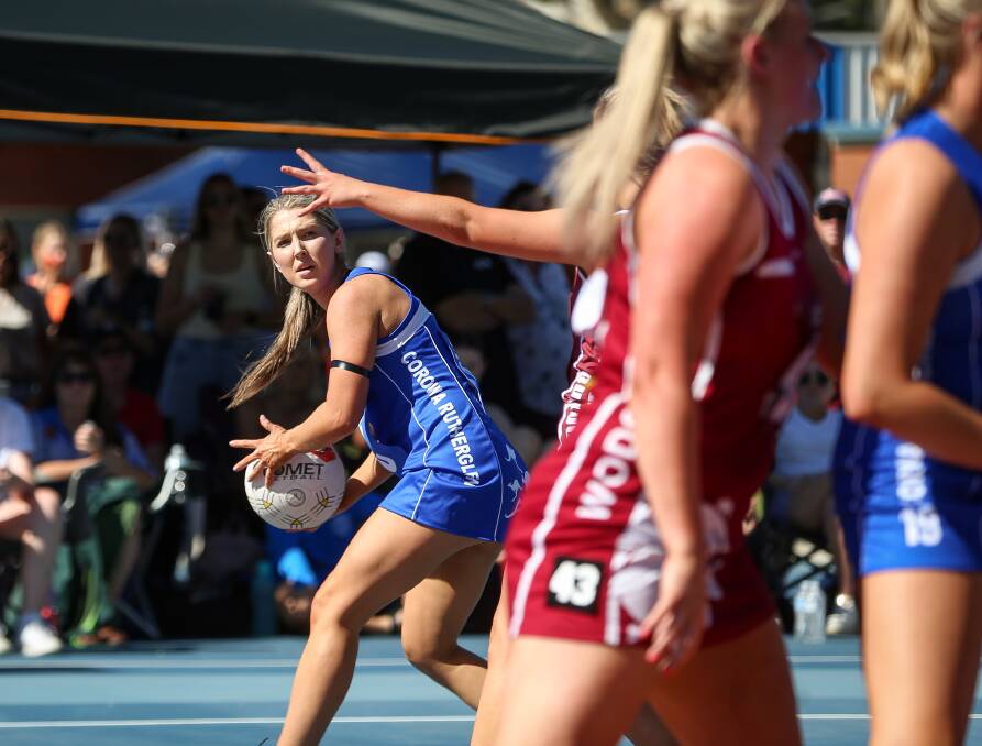 FOCUSED: Corowa-Rutherglen's goal attack Jess Bice looks for her teammates during the Roos Easter Saturday win against the Bulldogs. Picture: JAMES WILTSHIRE