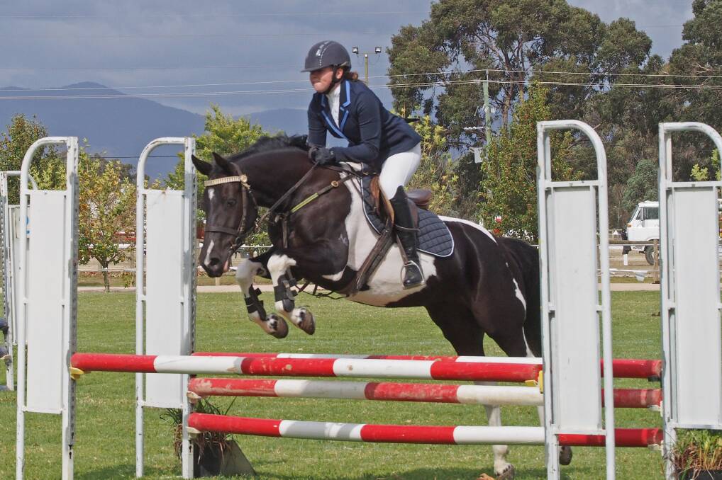  YOUNG TALENT TIME: Up and coming local junior rider Chloe Lockwood on Mingara Willow.