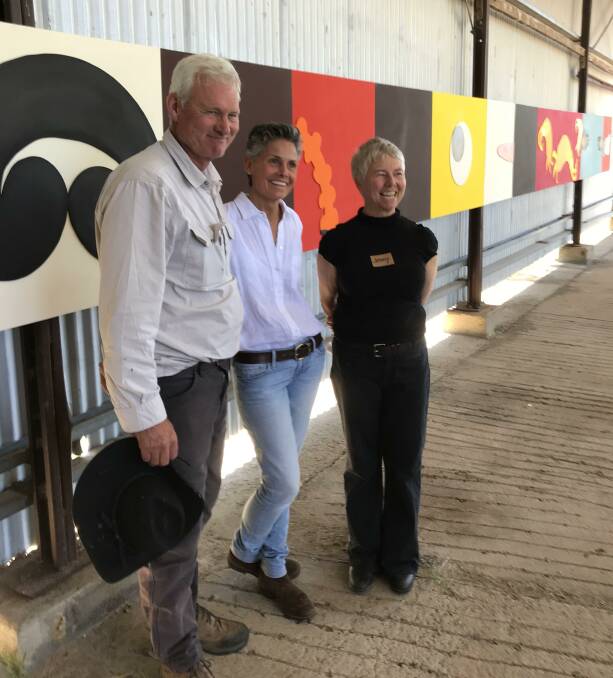 VISION SPLENDID: Michael and Anna Coughlan from Mt Narra Holbrook with artist Jenny Bell.
