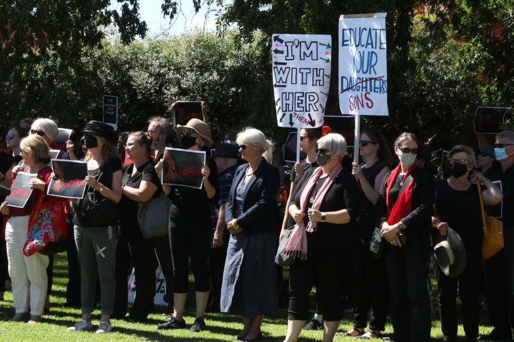 SHOW OF SUPPORT: More than 400 people gathered at Albury's QEII Square on Monday to support the national day of action, March 4 Justice, calling for an end to the sexual harassment and abuse of women. PIcture: CORINNA ADAMS