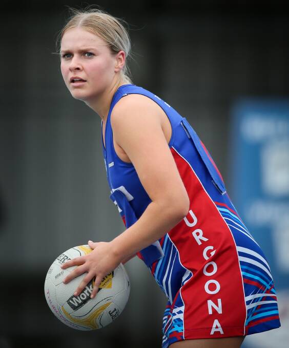 Thurgoona centre Emma Doyle was pivotal in the Bulldogs' 52-39 win over Mitta United at Thurgoona on Saturday. Pictures: KYLIE ESLER