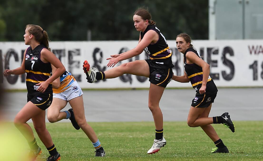 Zali Spencer in action for the Murray Bushrangers last season. She has been named in a 52-member squad for next year.