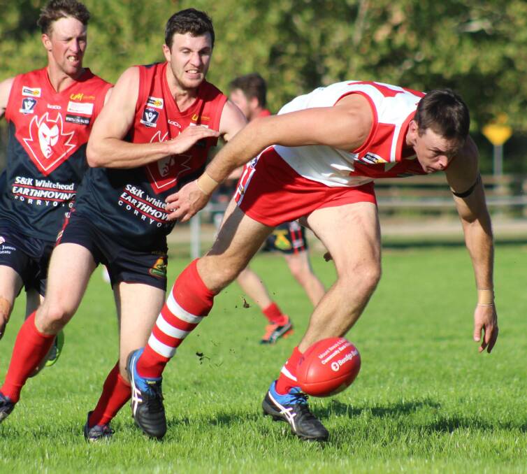 ON THE MOVE: Federal ruckman Steve Bradshaw played well in the Swans' big win over rivals Corryong on Saturday. Picture: DEB HARRAP