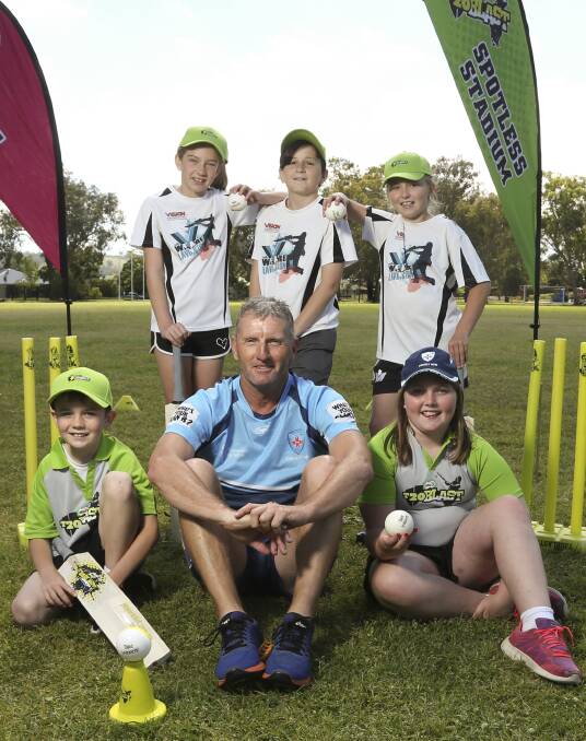 READY TO GO: Jacklyn Ronan, Aiden Haydar, Ellie Lyons and John and Sophie Barnes with Cricket NSW regional manager Robbie Mackinlay. Picture: ELENOR TEDENBORG