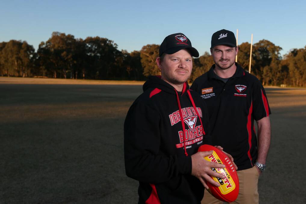 Damien Jones and Matt Lee are looking
forward to starting work with the Bombers.
Picture: TARA TREWHELLA