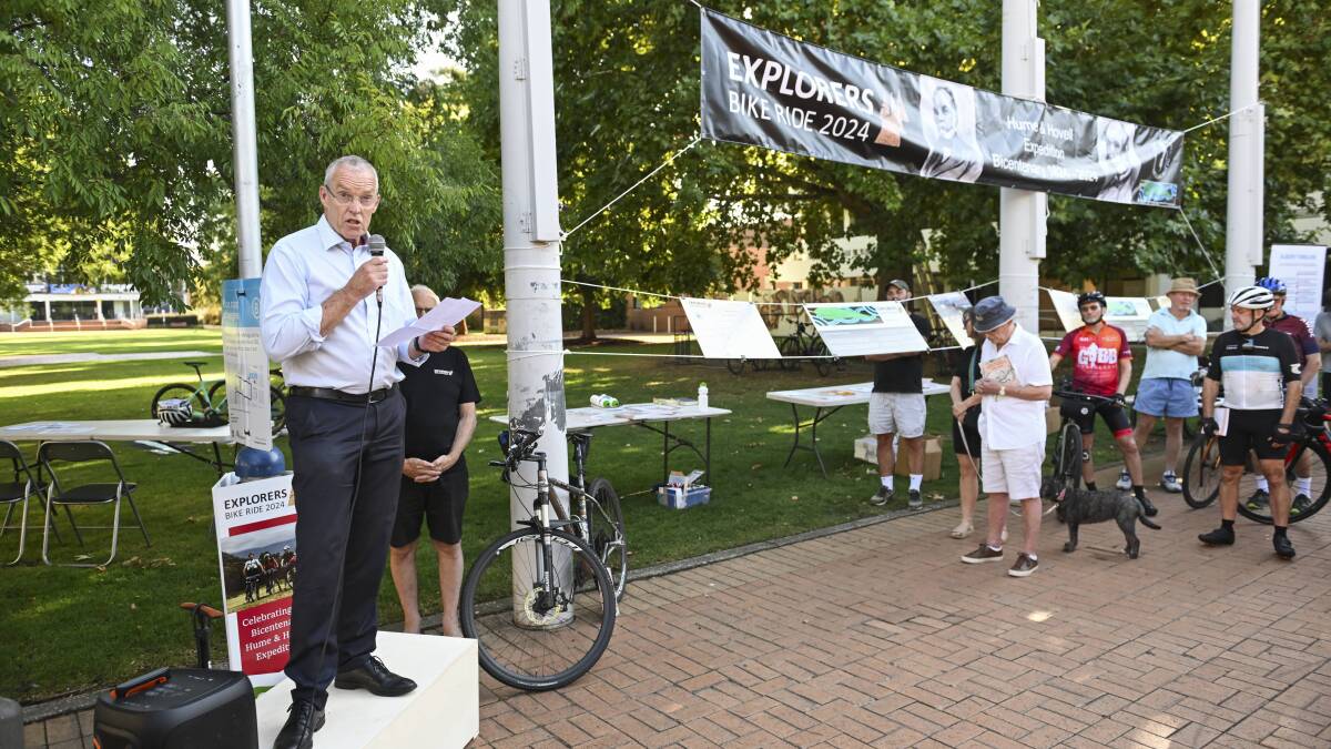Albury councillor Stuart Baker addresses the launch of the Explorers Bike Ride. Picture by Mark Jesser