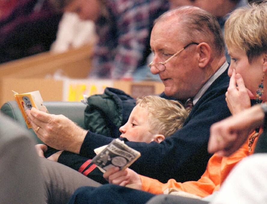 Flashback: Tim Fischer with son Harrison at a Bandits basketball match in 1997 in Albury.