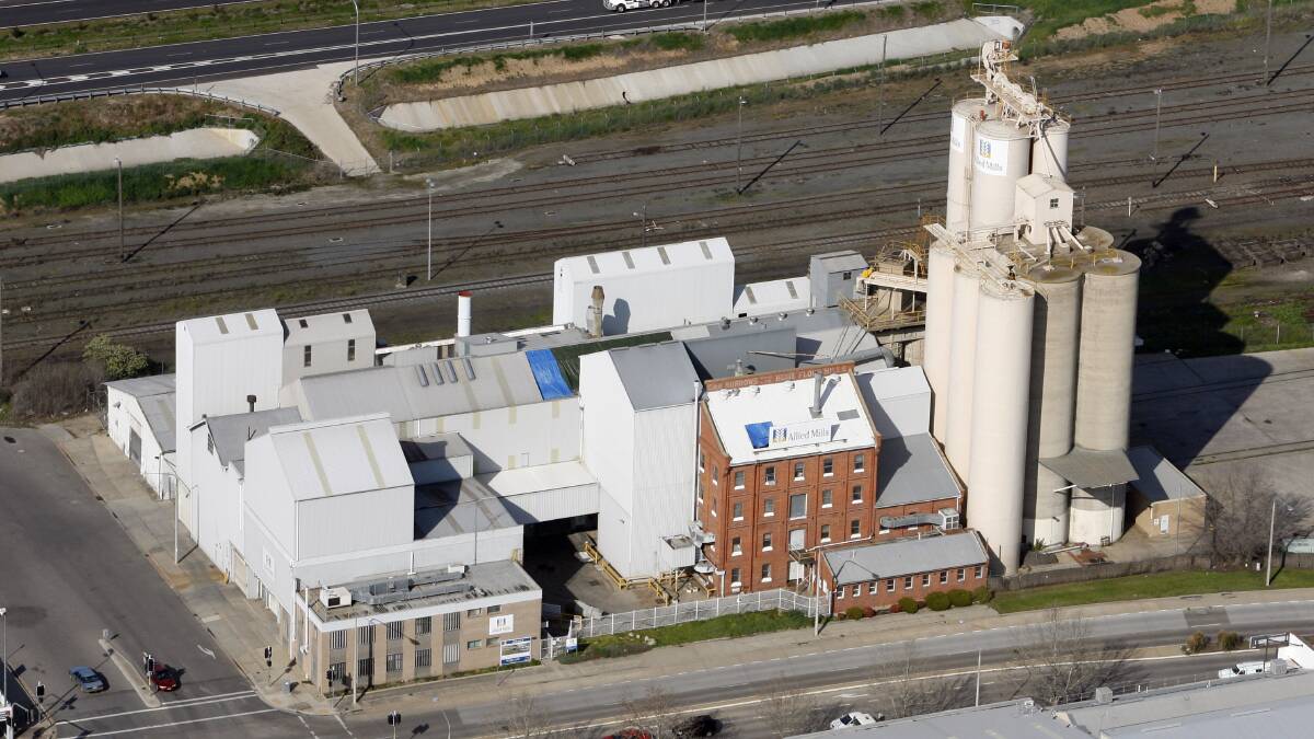 Flashback: The Allied Mills silos and processing rooms which once graced land in Albury's Young Street which has now been proffered as a hospital site.