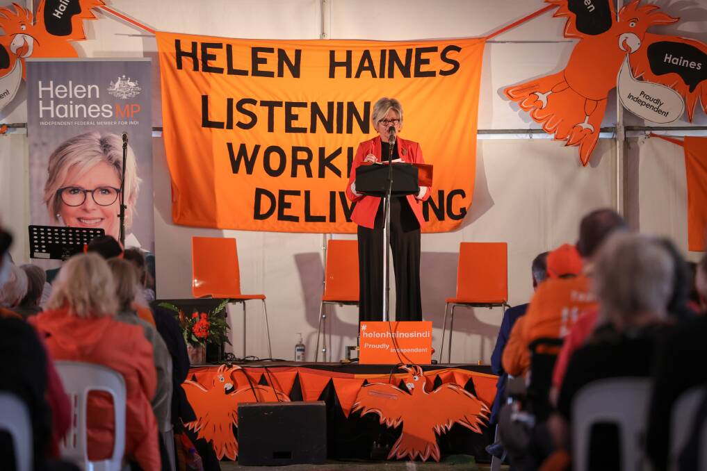 Making her pitch: Helen Haines speaks to supporters at the launch of her election campaign in Wodonga on Sunday. Picture: JAMES WILTSHIRE