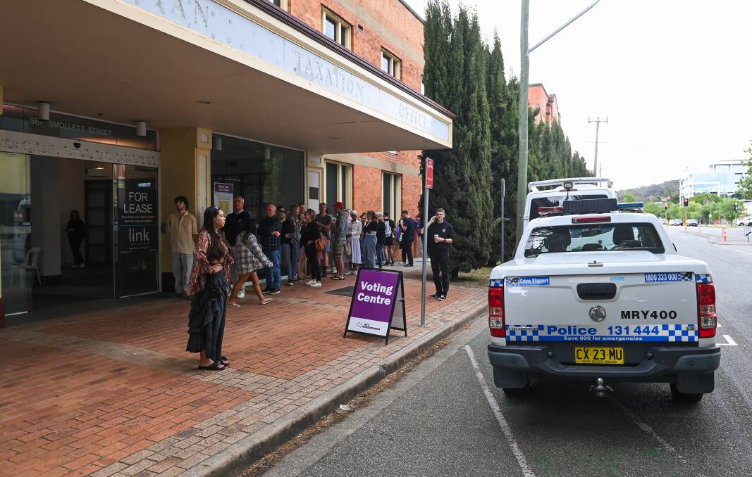 Police were called to this polling booth in Albury's former tax office on Saturday, after the behaviour of a so-called sovereign citizen raised concerns. Picture by Mark Jesser