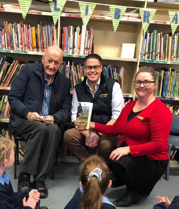 Final chapter: Tim Fischer on his last visit to Boree Creek Public School with NSW Upper House MP Wes Fang and principal Liss Routley. Picture: FACEBOOK