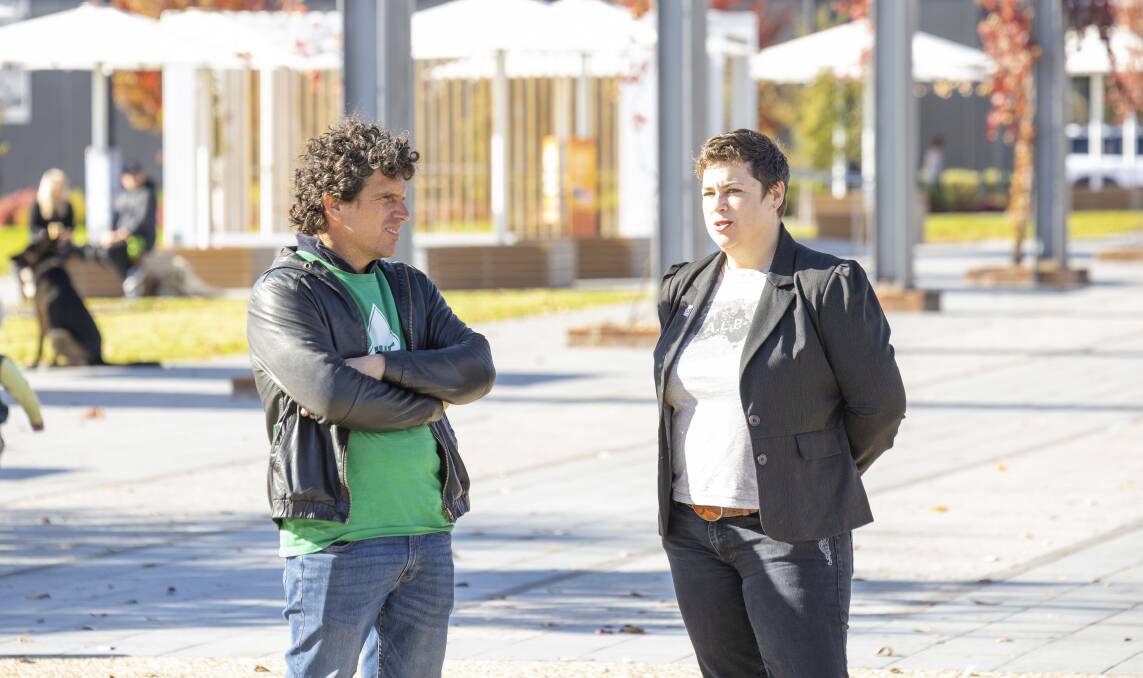 Pow-wow: Greens nominee Benjamin Gilbert and Labor contender Nadia David are competing for votes in Indi for the federal election. Picture: ASH SMITH 