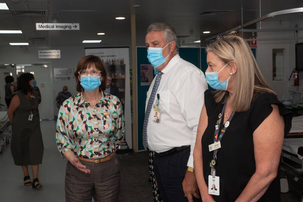 Victorian Health Minister Mary-Anne Thomas with Northeast Health Wangaratta director of redevelopment David Ford and chief executive Libby Fifis during her visit last Thursday. Picture from Wangaratta Chronicle