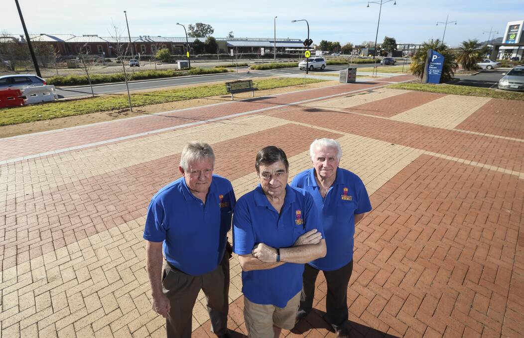 Bring tourists here: Wodonga Ratepayers Association representatives Brian Mitchell, Ian Deegan and Leo Toussaint at Richardson Park which they would like to house an information centre. Picture: JAMES WILTSHIRE