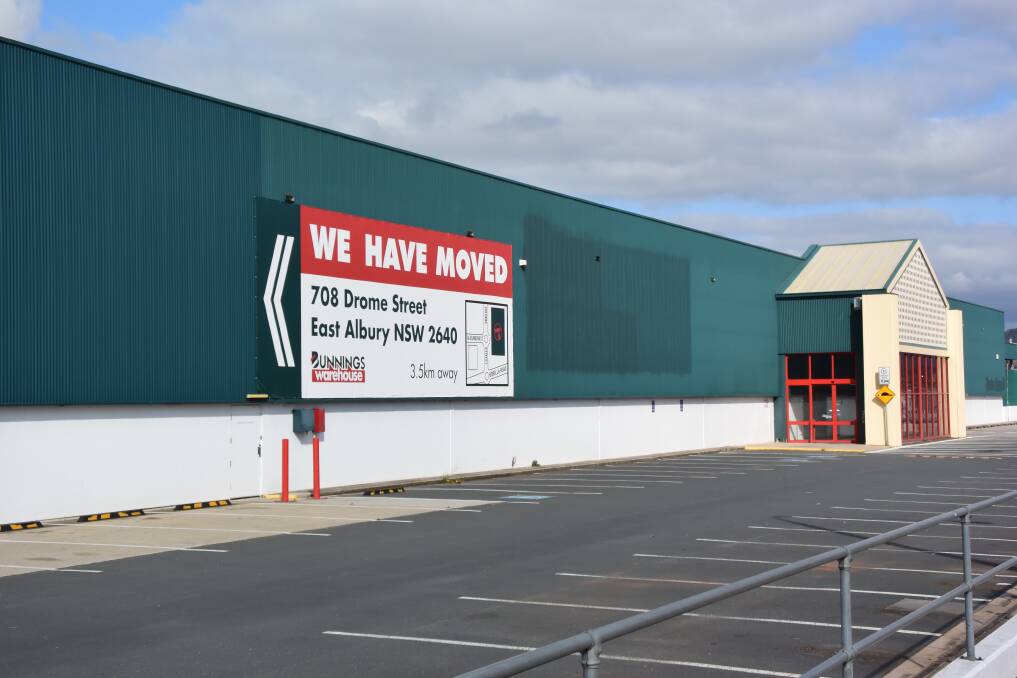 Changing colour: The defunct Bunnings store in Albury's Young Street which will lose its existing entry and be turned blue when it becomes an Amart Furniture business. 