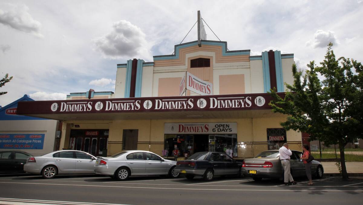 Flashback: Dimmeys as it appeared in 2011 at the top of Sanger Street.