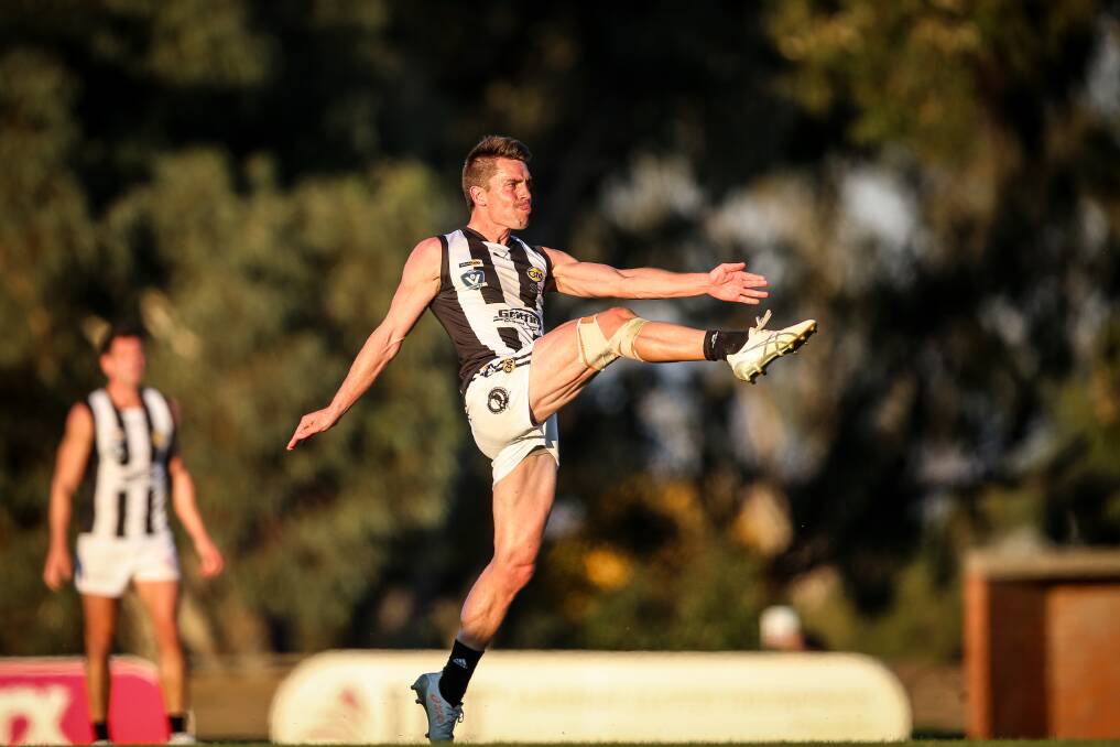 Ben Speight strikes a classical pose against Wodonga Raiders this year.