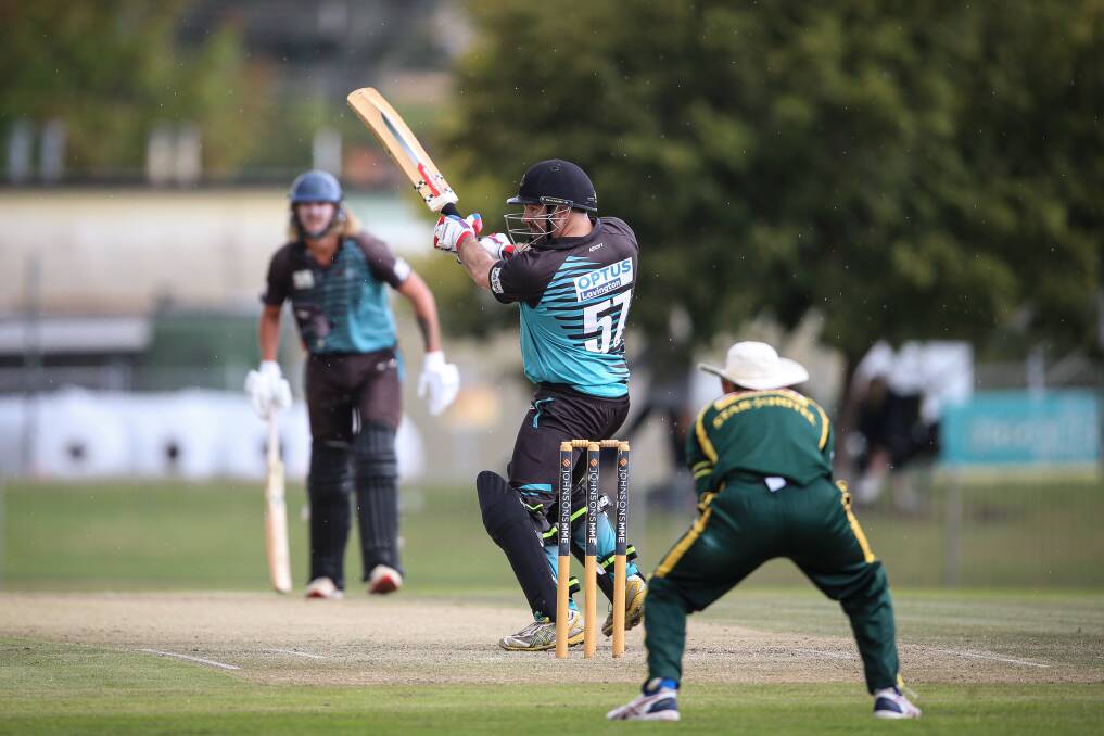 Lavington (batting) and North Albury contested last season's provincial first grade grand final and officials are working on the new season starting next weekend.