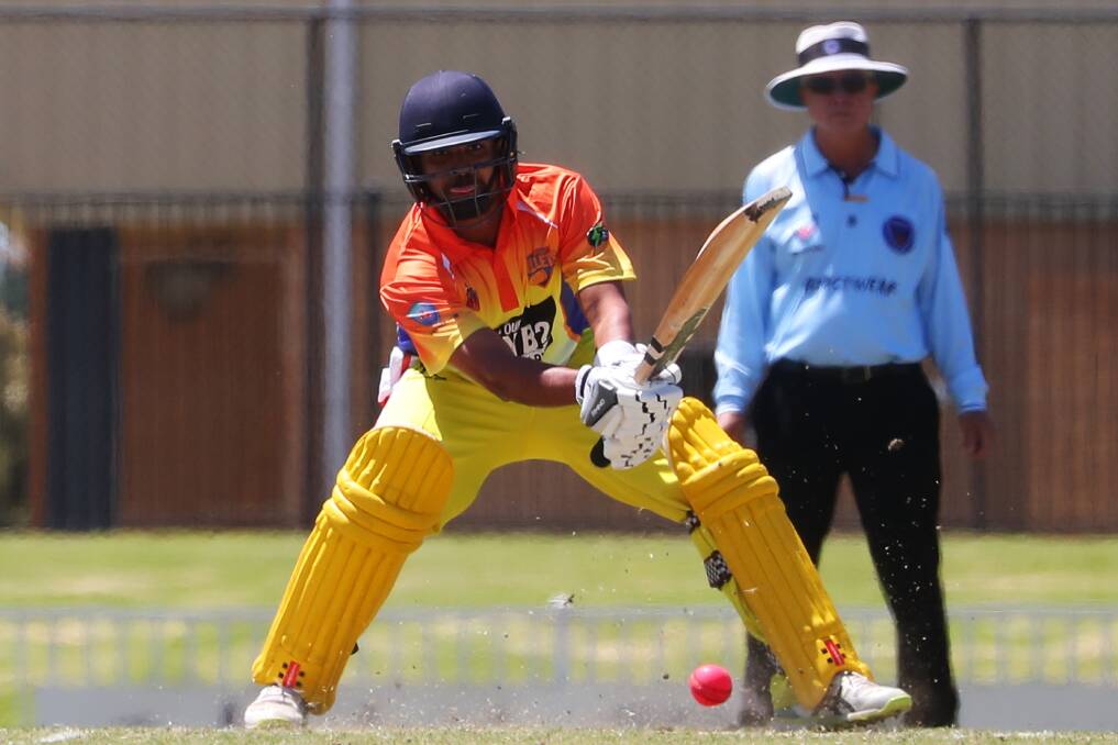 Border Bullets' Mahesh Kodamullage takes on Wagga Sloggers' attack. Picture: EMMA HILLIER
