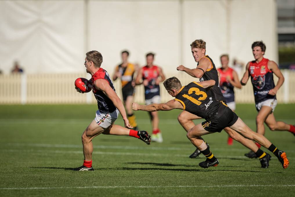 Wodonga Raiders (left) and Albury are planned to start the 2020 O and M season on March 28.