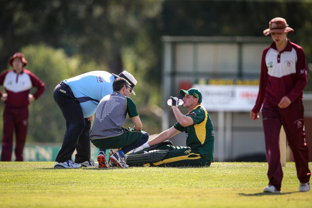 TIME OUT: Hopper Matt Condon has a breather during his classy knock in the thumping win over Wodonga on Saturday. Picture: JAMES WILTSHIRE