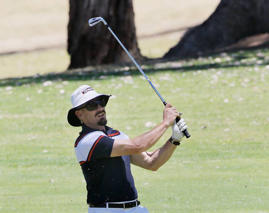 Golf fanatic Jason Akermanis is hoping to kick-start a professional career.