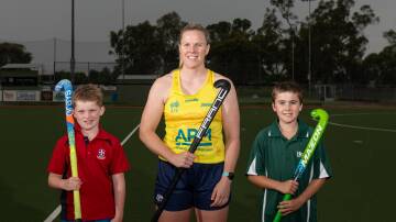 Australian goalkeeper Jocelyn Bartram took a number of juniors, including Mason Knott (left) and Spencer Chant, for specialised training. Picture by Tara Trewhella