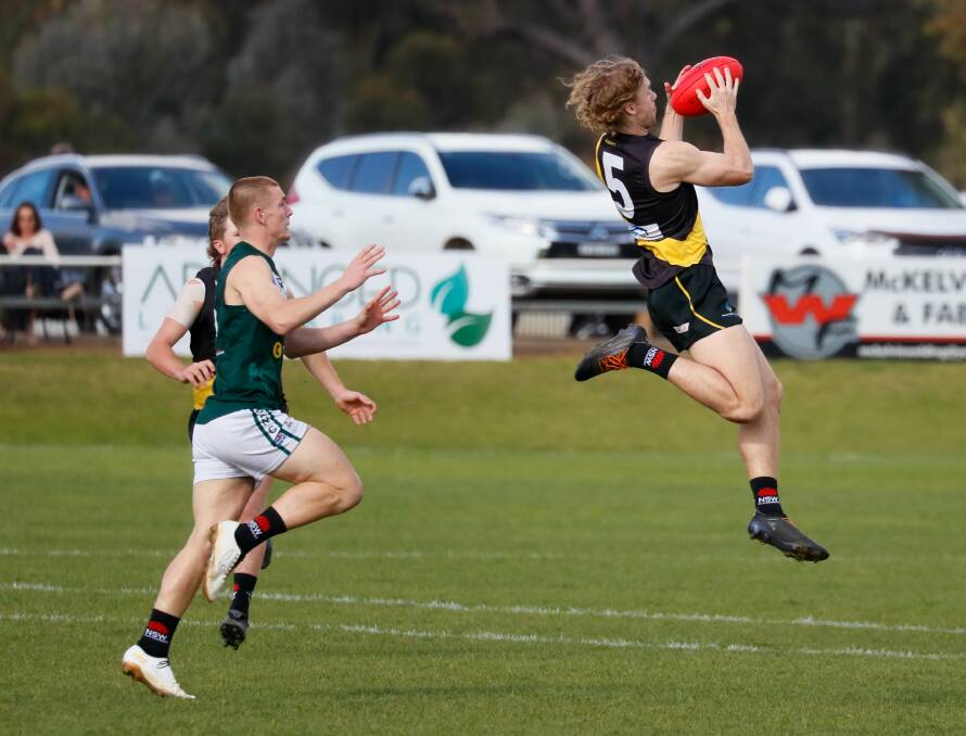 Brady Morton takes a flying mark for Wagga Tigers this year. Picture by Les Smith