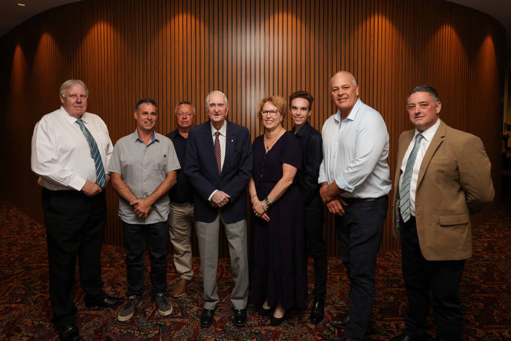 Cricket Albury-Wodonga life member inductees Grant Ball (left) and John McMillan flank Hall of Fame newcomers Frank Iaria (second left), Jon Thomas, William Mackay, Veronica and Callen Merterns (on behalf of Des Kennedy) and Andrew Rainbird. Picture by James Wiltshire