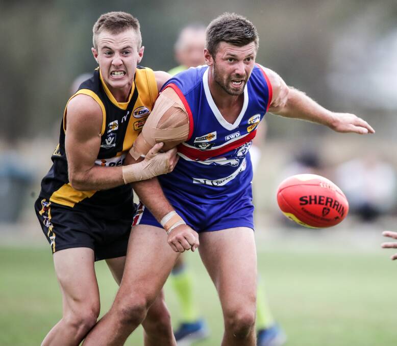 Jesse Johnston (right) played with Thurgoona here in 2019, but will return to the O and M with Corowa-Rutherglen after time at North Albury. The Roos expect him to be a five-point player.