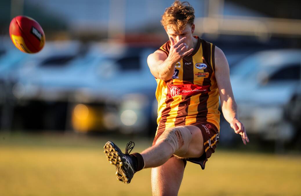 Hawks ruckman Tristan Mann booted two goals while resting forward.