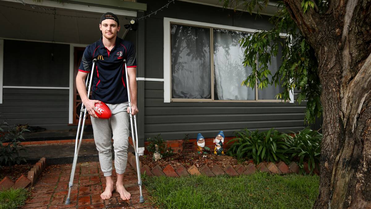 WRETCHED LUCK: Mitch Thomas is hoping to avoid a second knee reconstruction after injuring his knee in his O&M debut two years ago when playing for North Albury. Picture: JAMES WILTSHIRE